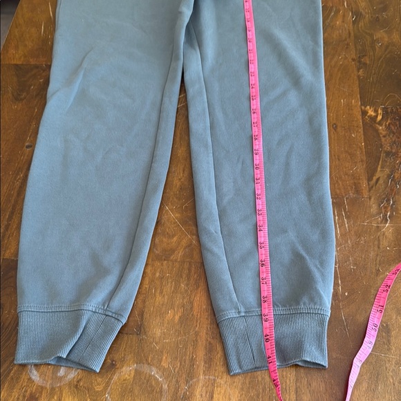 Old Navy Dynamic Fleece Joggers in Charcoal - Picture 6 of 6
